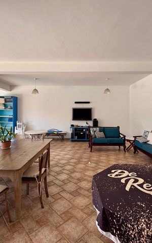 Casa à venda com 500m², 6 quartos e 6 vagas Casa à venda com 500m², 6 quartos e 6 vagasÁrea comum