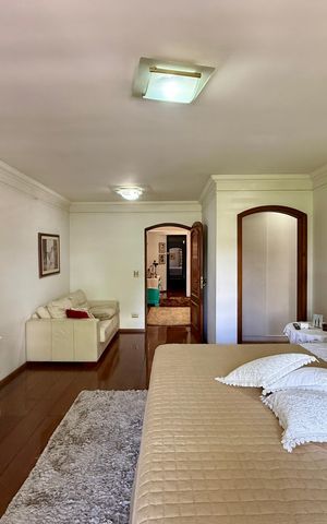 Casa à venda com 500m², 6 quartos e 6 vagas Casa à venda com 500m², 6 quartos e 6 vagasSuíte 1