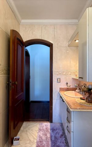 Casa à venda com 500m², 6 quartos e 6 vagas Casa à venda com 500m², 6 quartos e 6 vagasBanheiro Suíte 3