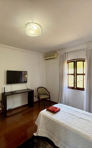 Casa à venda com 500m², 6 quartos e 6 vagas Casa à venda com 500m², 6 quartos e 6 vagasSuíte 3
