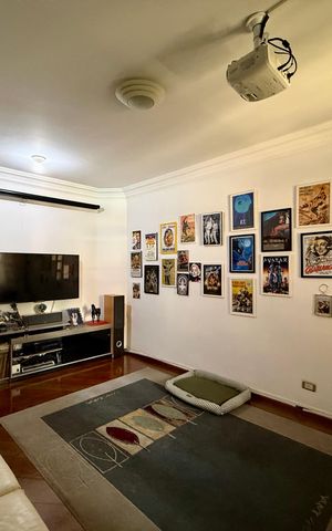 Casa à venda com 500m², 6 quartos e 6 vagas Casa à venda com 500m², 6 quartos e 6 vagasSala