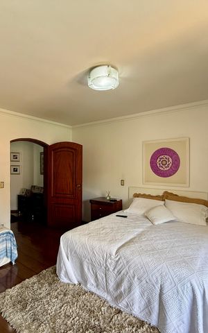 Casa à venda com 500m², 6 quartos e 6 vagas Casa à venda com 500m², 6 quartos e 6 vagasSuíte 4