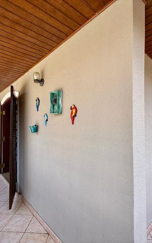 Casa à venda com 500m², 6 quartos e 6 vagas Casa à venda com 500m², 6 quartos e 6 vagasSacada Suíte 4