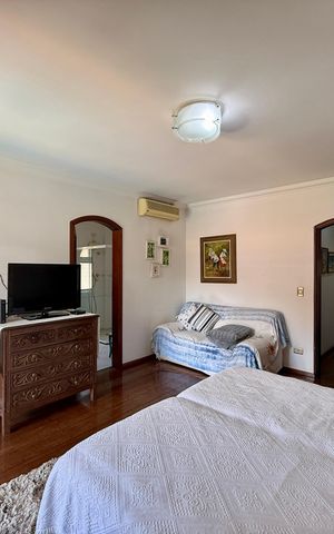 Casa à venda com 500m², 6 quartos e 6 vagas Casa à venda com 500m², 6 quartos e 6 vagasSuíte 4
