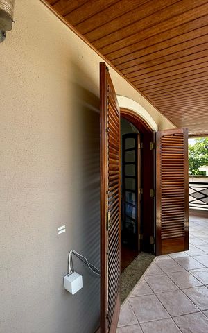 Casa à venda com 500m², 6 quartos e 6 vagas Casa à venda com 500m², 6 quartos e 6 vagasSacada Suíte 4