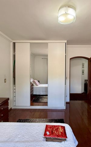 Casa à venda com 500m², 6 quartos e 6 vagas Casa à venda com 500m², 6 quartos e 6 vagasSuíte 3