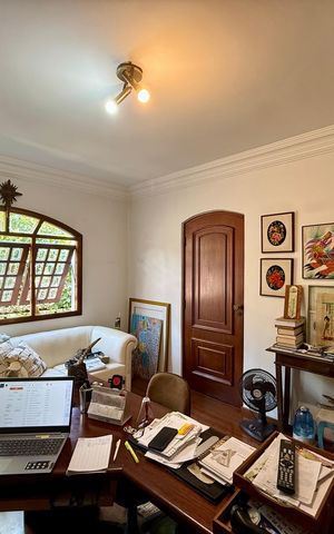 Casa à venda com 500m², 6 quartos e 6 vagas Casa à venda com 500m², 6 quartos e 6 vagasEscritório 1