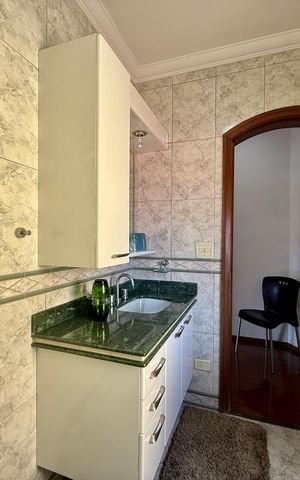 Casa à venda com 500m², 6 quartos e 6 vagas Casa à venda com 500m², 6 quartos e 6 vagasBanheiro Suíte 2