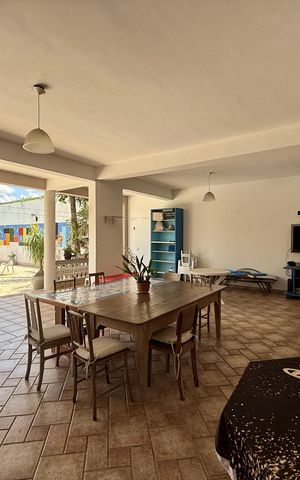 Casa à venda com 500m², 6 quartos e 6 vagas Casa à venda com 500m², 6 quartos e 6 vagasÁrea comum