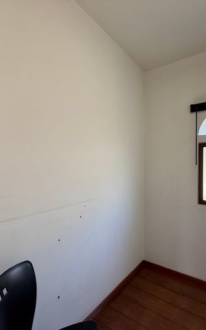 Casa à venda com 500m², 6 quartos e 6 vagas Casa à venda com 500m², 6 quartos e 6 vagasCloset Suíte 4
