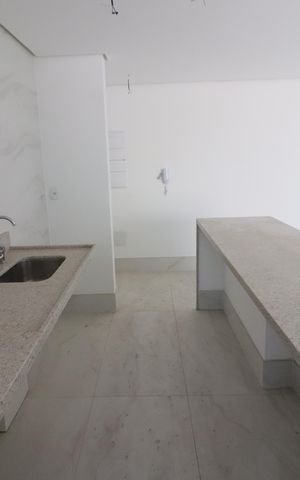 Apartamento à venda com 92m², 2 quartos e 2 vagasCozinha e Área de Serviço