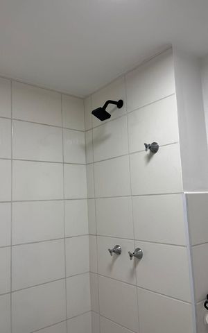 Apartamento à venda com 43m², 2 quartos e 1 vaga Apartamento à venda com 43m², 2 quartos e 1 vagaBanheiro