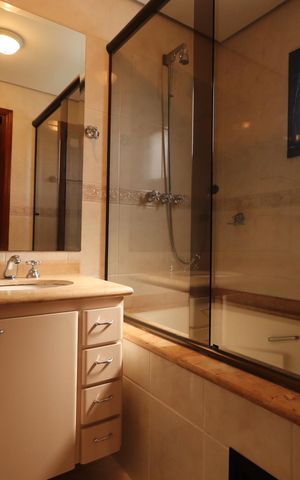 Apartamento à venda com 104m², 3 quartos e 2 vagasBanheiro da Suíte