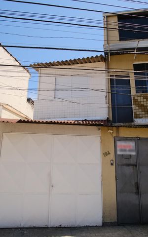 Casa à venda com 280m², 4 quartos e 3 vagasFachada