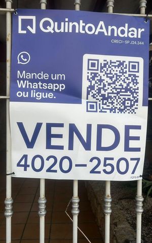 Casa à venda com 136m², 4 quartos e 2 vagas Casa à venda com 136m², 4 quartos e 2 vagasPlaca