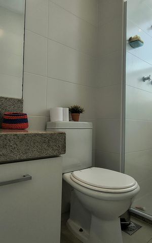 Apartamento à venda com 82m², 2 quartos e 2 vagasBanheiro da Suíte 2