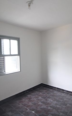 Casa para alugar com 50m², 1 quarto e 2 vagasQuarto