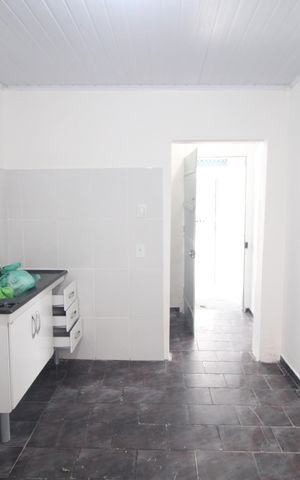 Casa para alugar com 50m², 1 quarto e 2 vagasCozinha