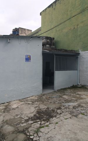 Casa para alugar com 50m², 1 quarto e 2 vagasQuintal / fachada