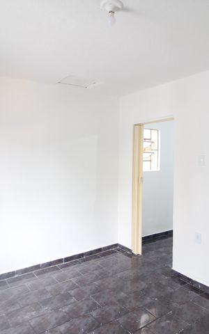 Casa para alugar com 50m², 1 quarto e 2 vagasQuarto