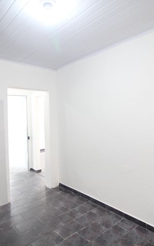 Casa para alugar com 50m², 1 quarto e 2 vagasCozinha