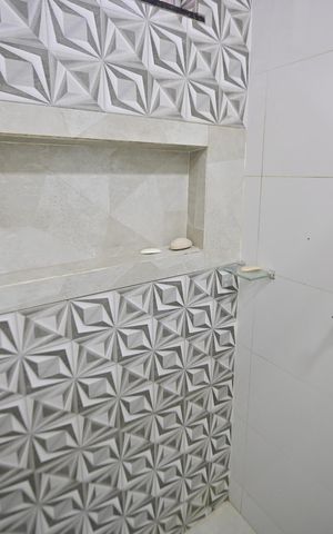 Casa à venda com 180m², 3 quartos e 3 vagas Casa à venda com 180m², 3 quartos e 3 vagasBanheiro