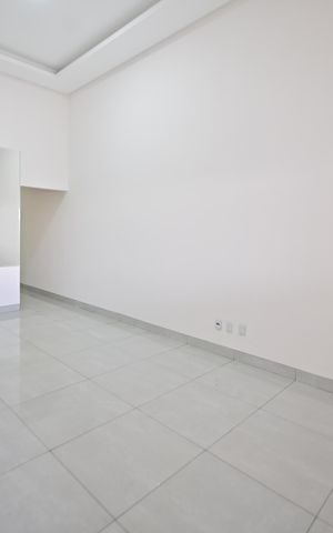 Casa à venda com 180m², 3 quartos e 3 vagas Casa à venda com 180m², 3 quartos e 3 vagasSala