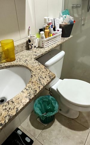 Apartamento para alugar com 70m², 2 quartos e 1 vaga Apartamento para alugar com 70m², 2 quartos e 1 vagaBanheiro quarto 2