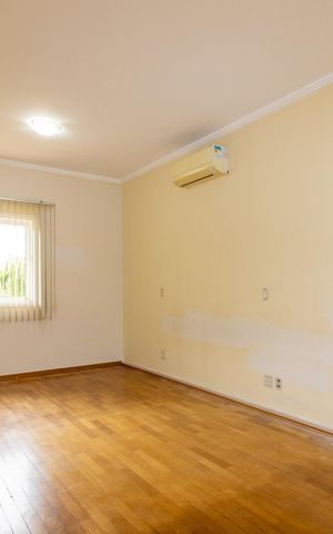 Casa para alugar com 346m², 4 quartos e 4 vagas
