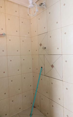 Casa à venda com 220m², 5 quartos e 5 vagasBanheiro 2