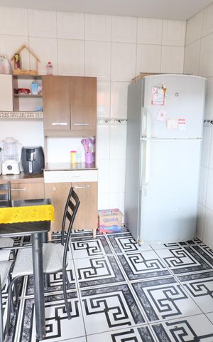 Casa à venda com 220m², 5 quartos e 5 vagasCozinha e Área de Serviço 2