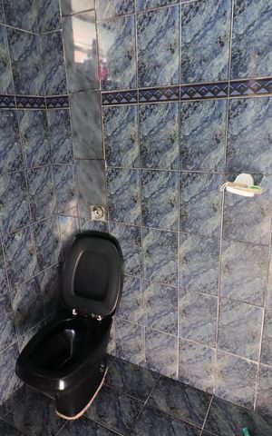 Casa à venda com 220m², 5 quartos e 5 vagasBanheiro 1
