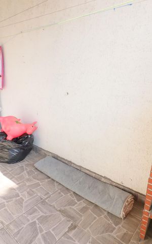 Casa à venda com 220m², 5 quartos e 5 vagasChurrasqueira
