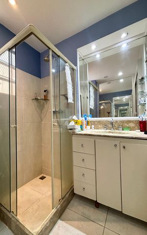 Apartamento à venda com 150m², 3 quartos e sem vaga Apartamento à venda com 150m², 3 quartos e sem vagaSuíte - banheiro