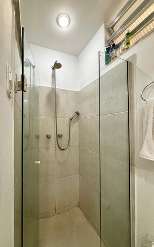 Apartamento à venda com 150m², 3 quartos e sem vaga Apartamento à venda com 150m², 3 quartos e sem vagaBanheiro social