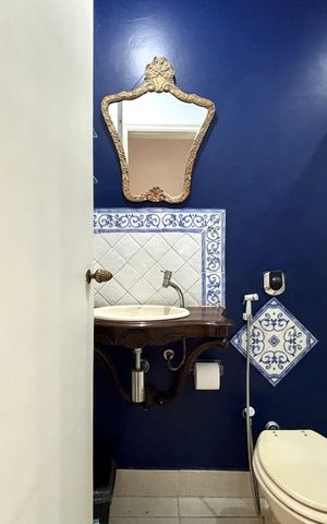Apartamento à venda com 150m², 3 quartos e sem vaga Apartamento à venda com 150m², 3 quartos e sem vagaLavabo