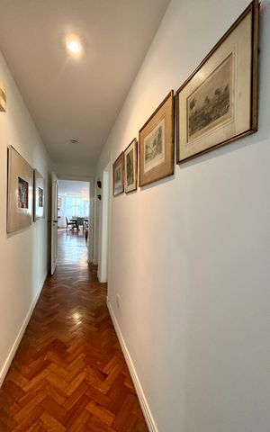 Apartamento à venda com 150m², 3 quartos e sem vaga Apartamento à venda com 150m², 3 quartos e sem vagaCorredor