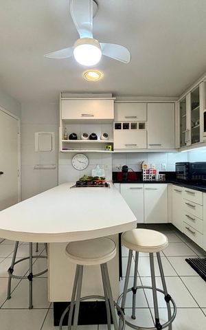 Apartamento à venda com 150m², 3 quartos e sem vaga Apartamento à venda com 150m², 3 quartos e sem vagaCozinha