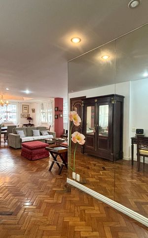 Apartamento à venda com 150m², 3 quartos e sem vaga Apartamento à venda com 150m², 3 quartos e sem vagaSala
