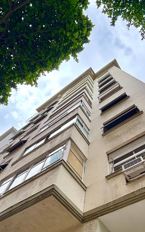 Apartamento à venda com 150m², 3 quartos e sem vaga Apartamento à venda com 150m², 3 quartos e sem vagaFachada