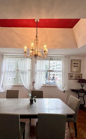 Apartamento à venda com 150m², 3 quartos e sem vaga Apartamento à venda com 150m², 3 quartos e sem vagaSala