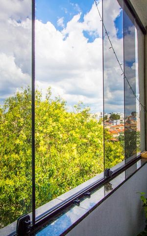 Apartamento à venda com 250m², 3 quartos e 3 vagas Apartamento à venda com 250m², 3 quartos e 3 vagasVaranda da sala