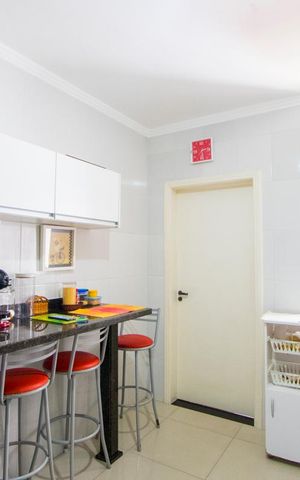 Apartamento à venda com 250m², 3 quartos e 3 vagas Apartamento à venda com 250m², 3 quartos e 3 vagasCozinha