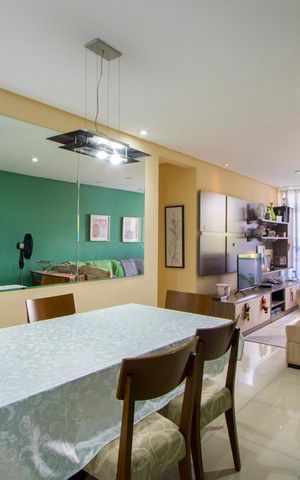 Apartamento à venda com 250m², 3 quartos e 3 vagas Apartamento à venda com 250m², 3 quartos e 3 vagasSala