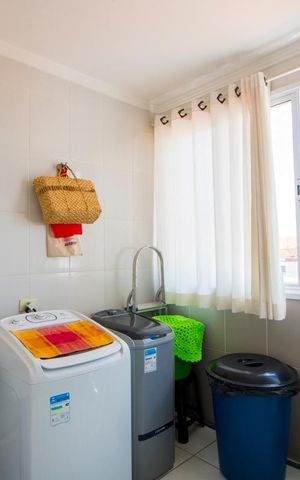 Apartamento à venda com 250m², 3 quartos e 3 vagas Apartamento à venda com 250m², 3 quartos e 3 vagasÁrea de serviço