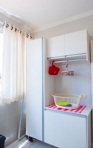 Apartamento à venda com 250m², 3 quartos e 3 vagas Apartamento à venda com 250m², 3 quartos e 3 vagasÁrea de serviço