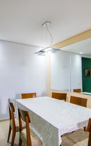 Apartamento à venda com 250m², 3 quartos e 3 vagas Apartamento à venda com 250m², 3 quartos e 3 vagasSala