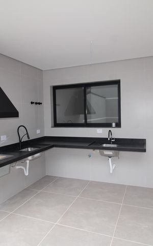 Casa à venda com 150m², 3 quartos e 2 vagasÁrea de Serviço