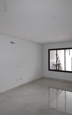 Casa à venda com 150m², 3 quartos e 2 vagasSala