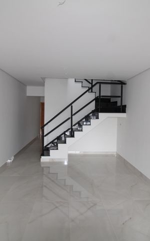 Casa à venda com 150m², 3 quartos e 2 vagasSala